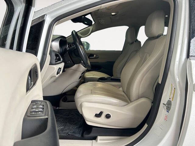 2021 Chrysler Pacifica Touring L