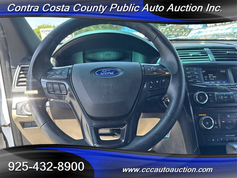 2016 Ford Explorer
