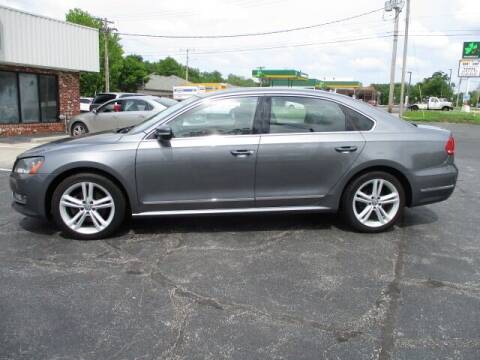 2014 Volkswagen Passat for sale at Pinnacle Investments LLC in Lees Summit MO