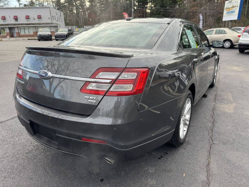 2018 Ford Taurus SEL