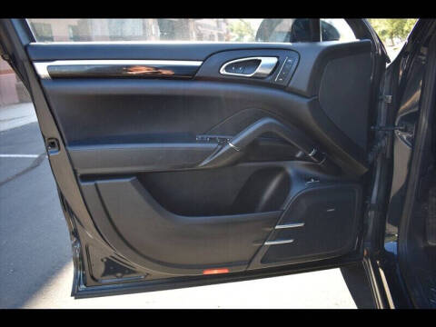 2017 Porsche Cayenne S E-Hybrid