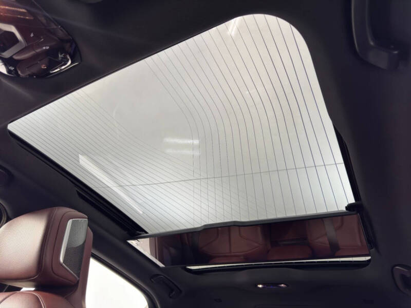 2023 BMW 7 Series 740i