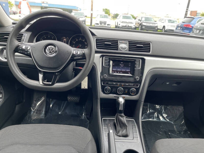 2016 Volkswagen Passat 1.8T S