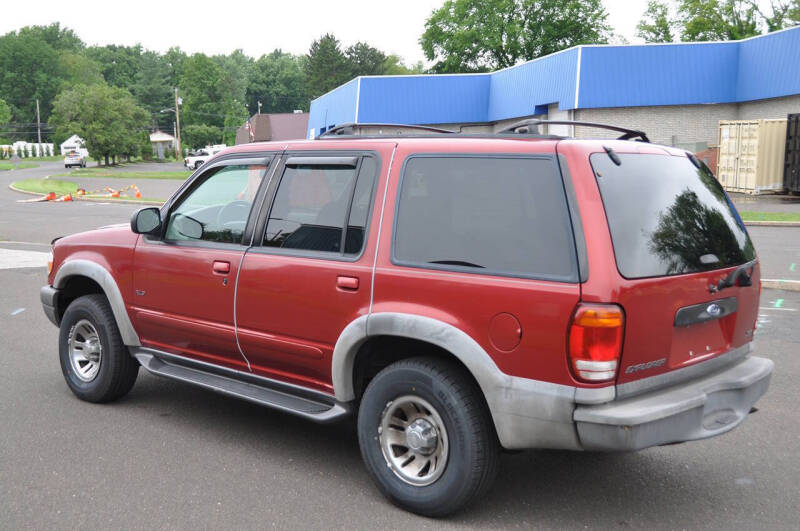 2001 Ford Explorer XLS
