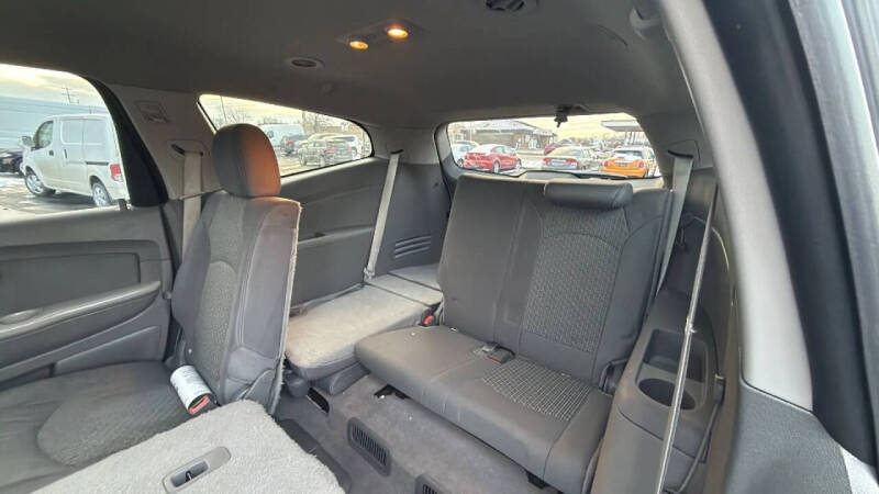 2012 Chevrolet Traverse LS
