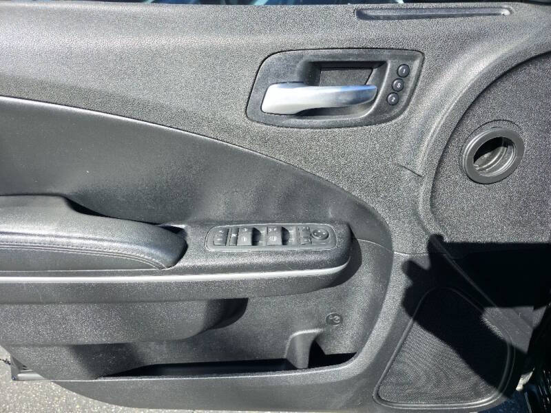 2020 Dodge Charger SXT