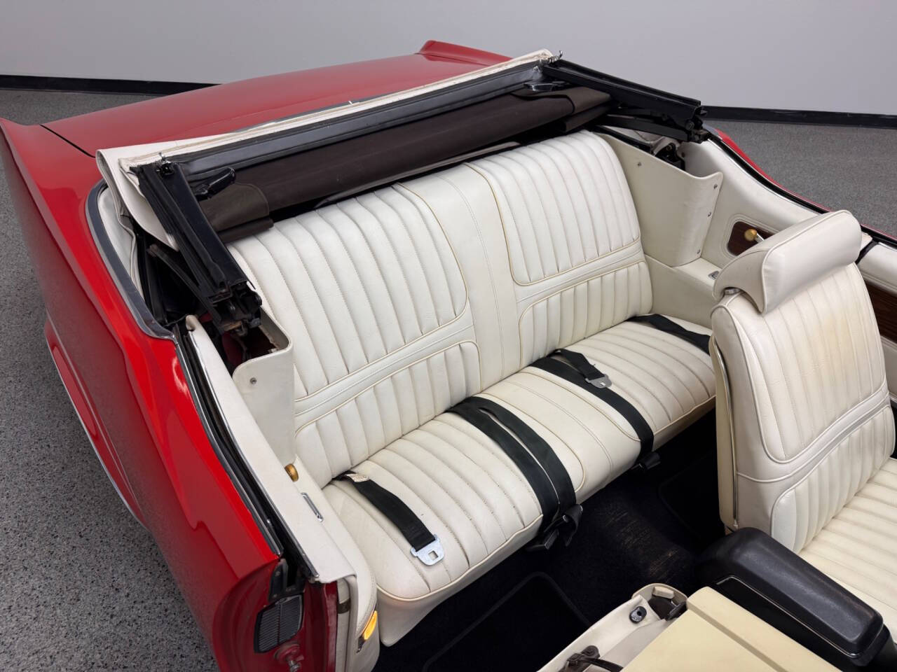 1972 Oldsmobile Cutlass Supreme 29