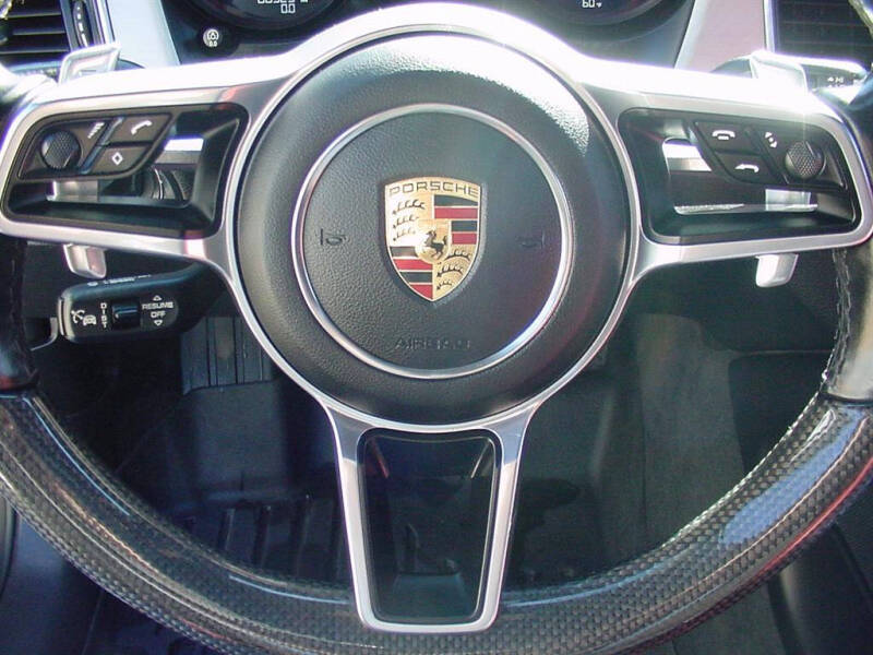 2016 Porsche Macan Turbo