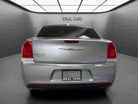 2018 Chrysler 300 Limited
