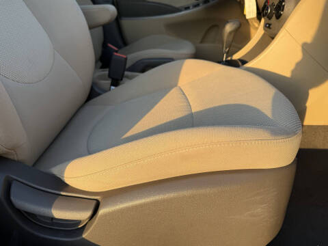 2014 Hyundai Accent GLS