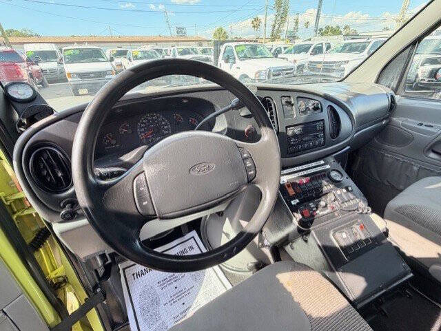 1999 Ford E-Series E-350 SD