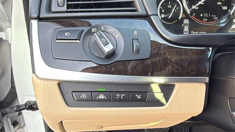 2016 BMW 5 Series 528i