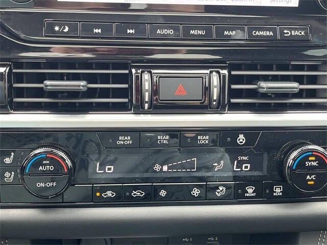 2025 Nissan Pathfinder Platinum