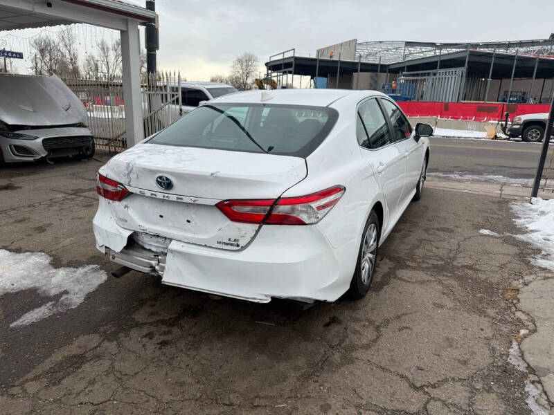 2019 Toyota Camry Hybrid LE