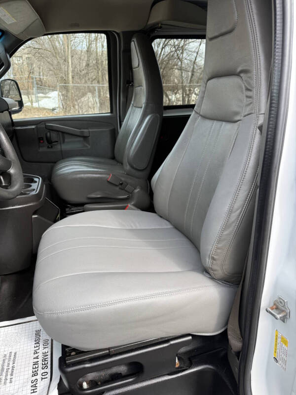 2020 GMC Savana 2500