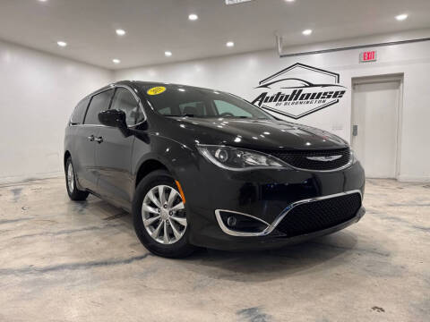 2018 Chrysler Pacifica for sale at Auto House of Bloomington in Bloomington IL