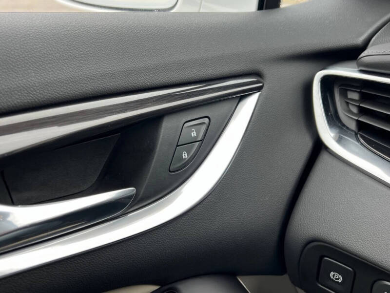 2018 Buick Enclave Essence