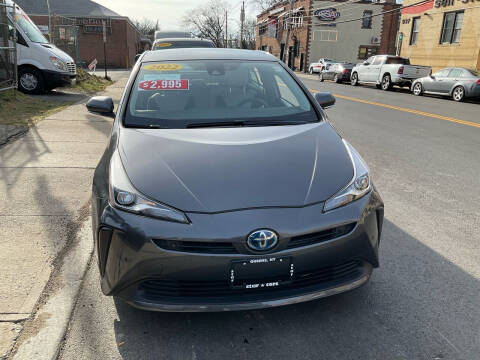 2022 Toyota Prius LE