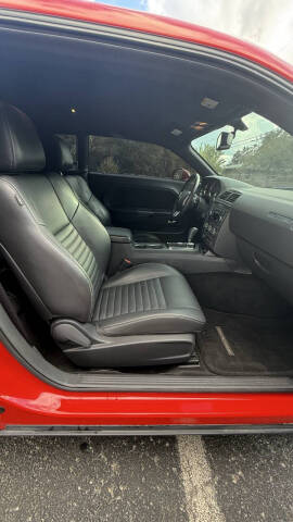 2014 Dodge Challenger R/T Plus