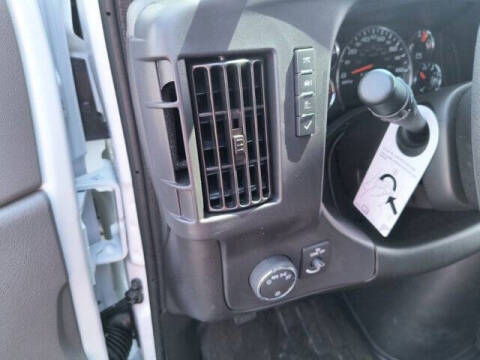 2025 Chevrolet Express 2500