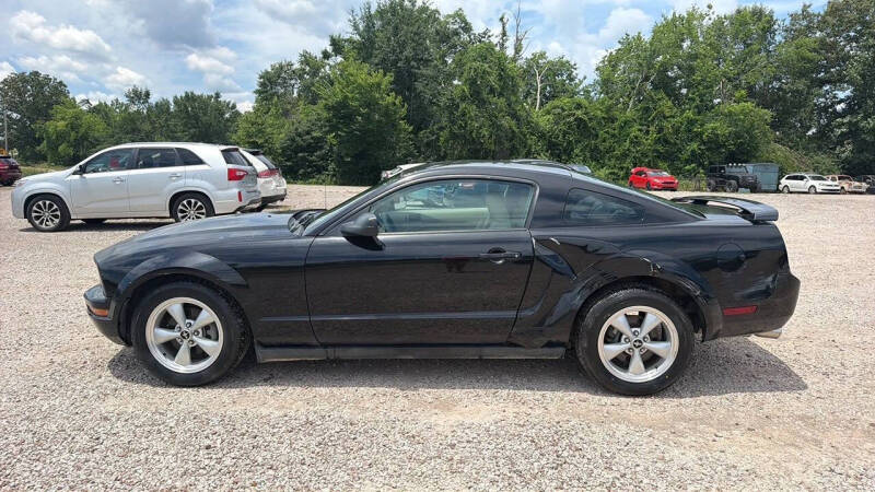 2005 Ford Mustang V6 Deluxe