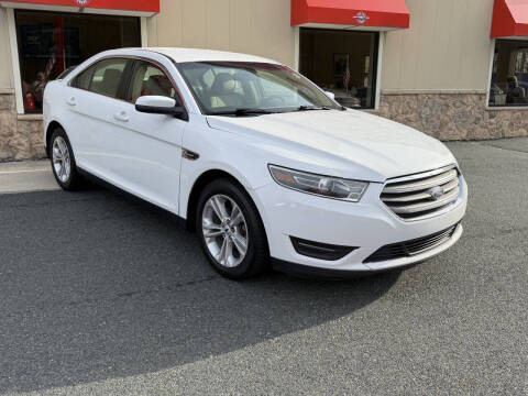 2018 Ford Taurus SEL