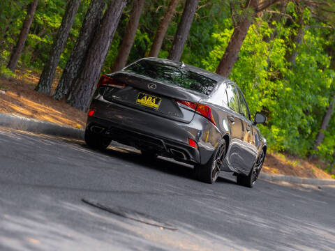 2017 Lexus IS 200t