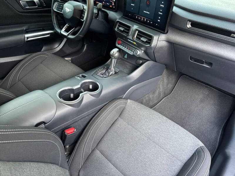 2025 Ford Mustang EcoBoost