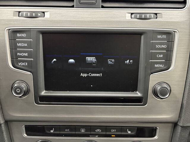 2017 Volkswagen Golf TSI Wolfsburg Edition