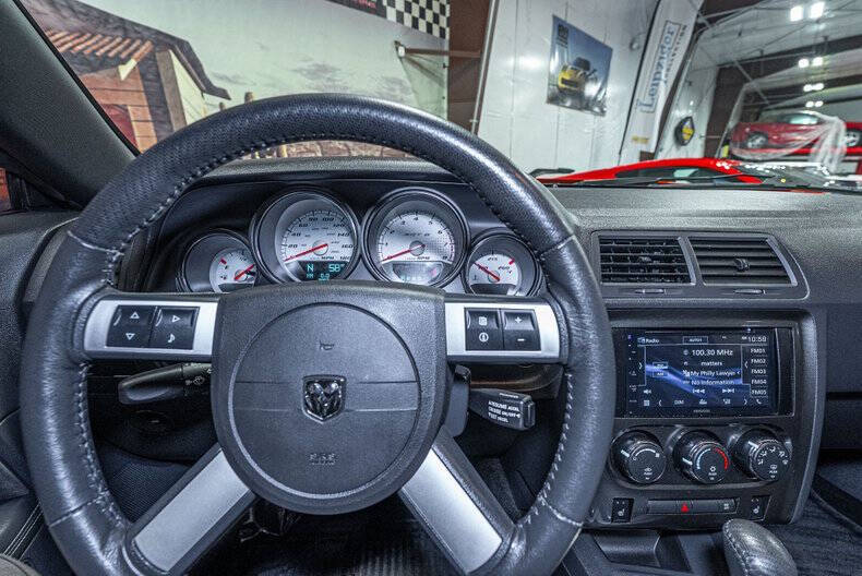 2008 Dodge Challenger SRT8