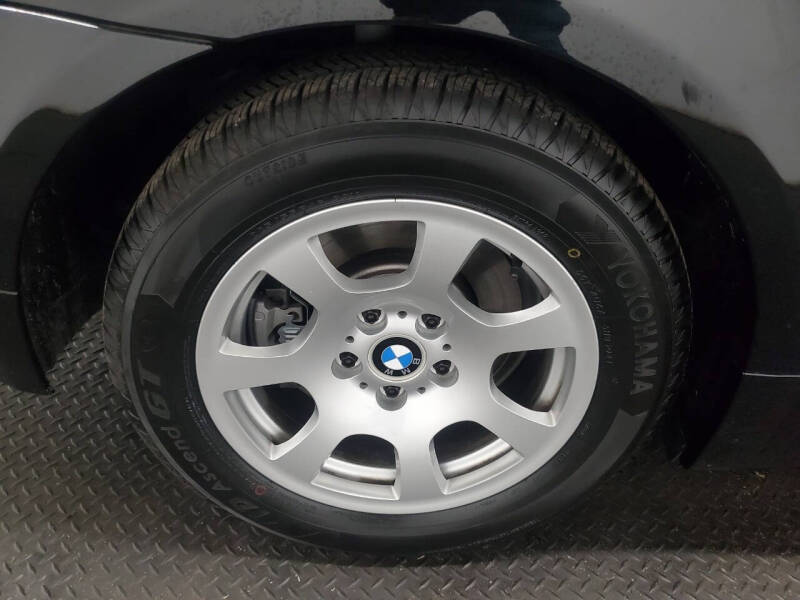 2004 BMW 5 Series 525i