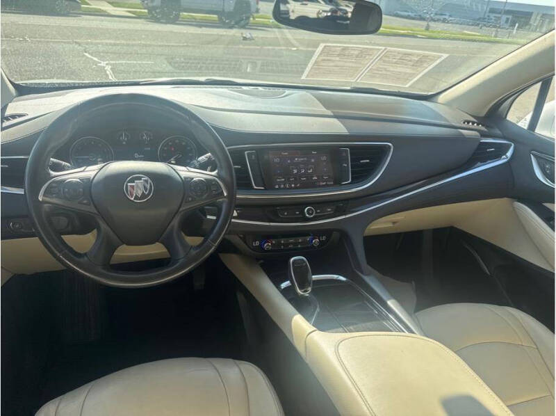 2020 Buick Enclave Essence