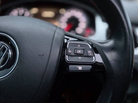 2015 Volkswagen Touareg V6 Lux