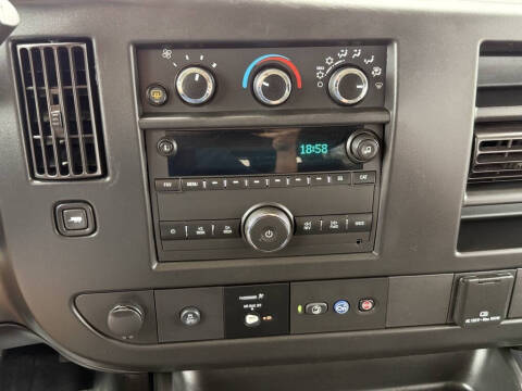 2022 Chevrolet Express LS 3500