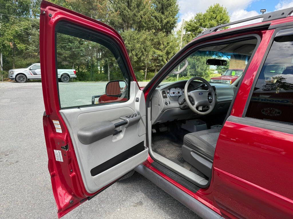2003 Ford Explorer Sport Trac 18