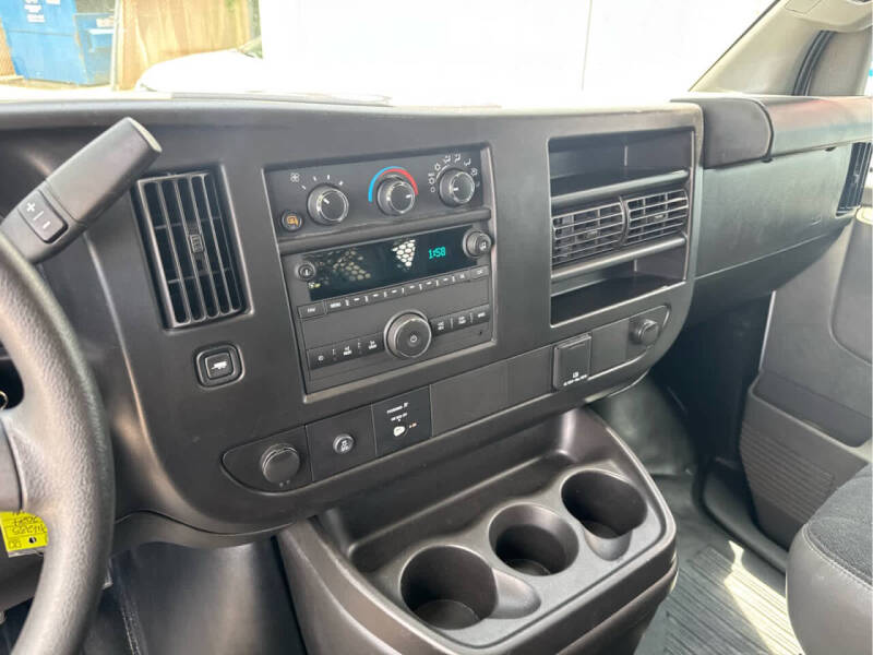 2024 Chevrolet Express 2500