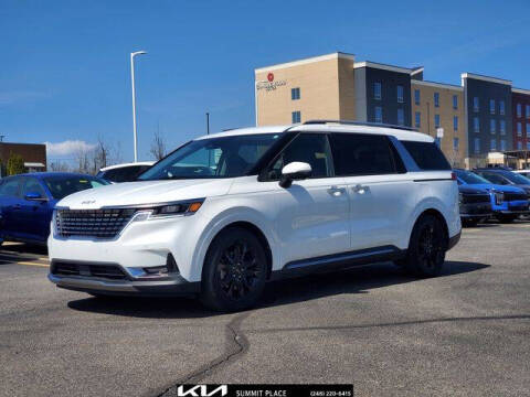 2023 Kia Carnival SX