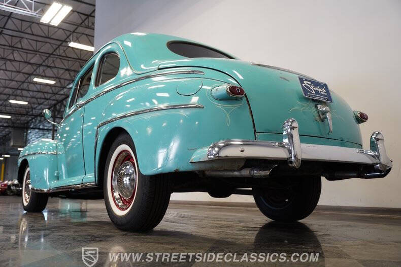 1948 Ford Deluxe
