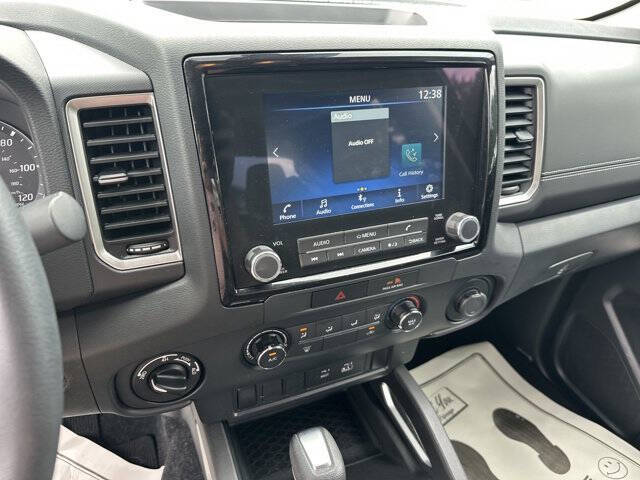 2022 Nissan Frontier SV