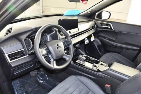 2026 Mitsubishi Outlander LE