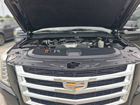 2016 Cadillac Escalade Standard