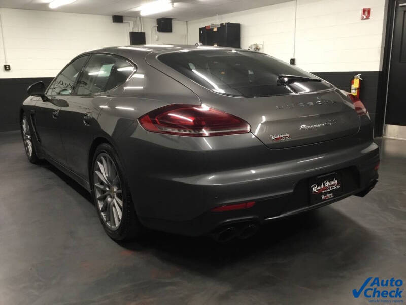 2016 Porsche Panamera GTS