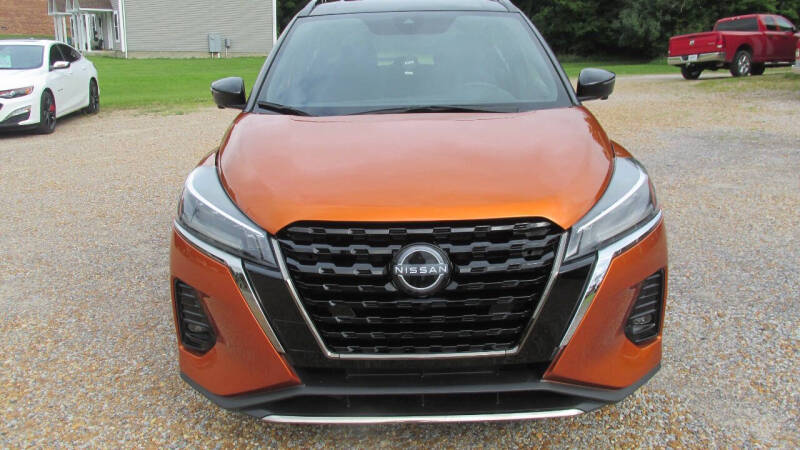 2024 Nissan Kicks SR