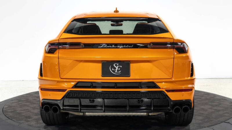 2023 Lamborghini Urus S