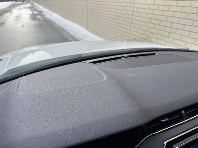 2023 Land Rover Range Rover Evoque P250 R-Dynamic SE