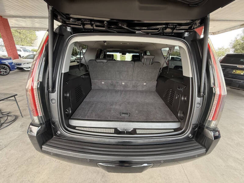 2017 Cadillac Escalade ESV Luxury