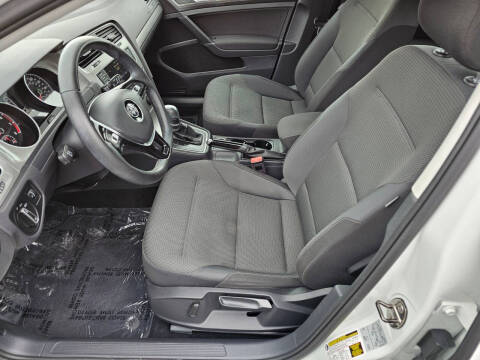 2017 Volkswagen Golf