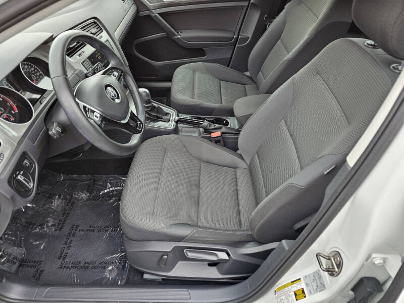 2017 Volkswagen Golf