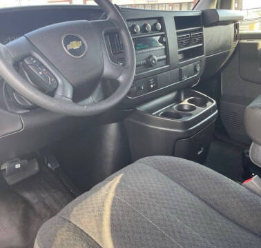 2022 Chevrolet Express 2500