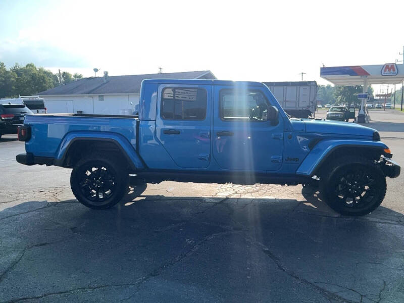 2024 Jeep Gladiator NightHawk